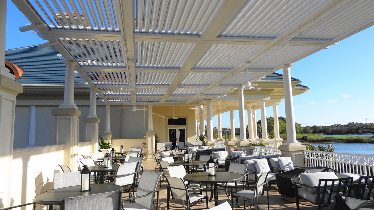 Commercial pergola at Grey Oaks Country Club