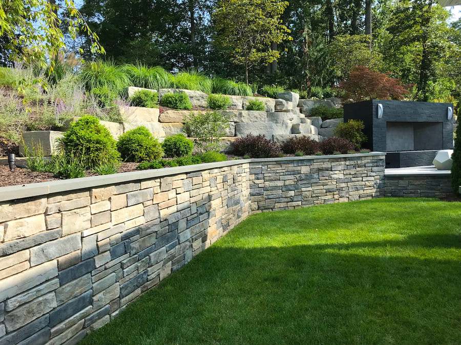 planting-and-retaining-wall-with-fireplace