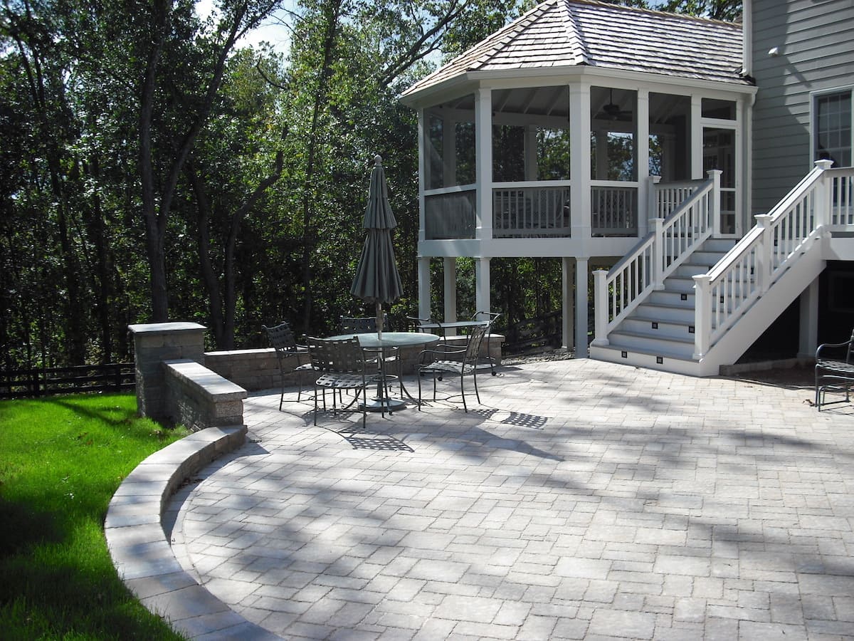 19-2-patio-and-retaining-wall-with-screened-porch
